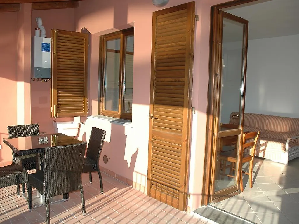 Baia Fiorita Appartement Porto Azzurro